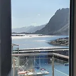 Lofoten Seaside *
