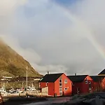 Lofoten Seaside Apartment Ballstad