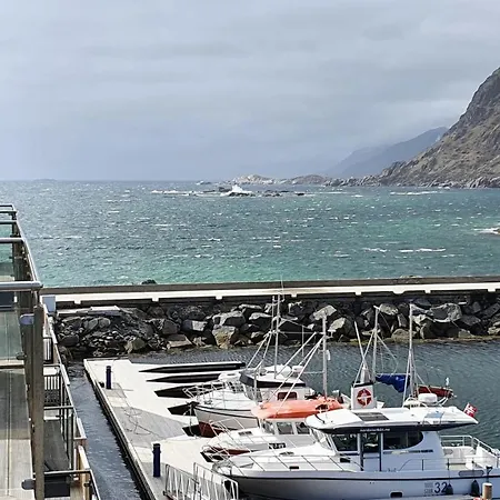 Lofoten Seaside *